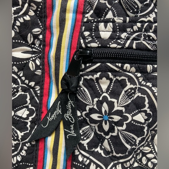 Vera Bradley Black and White Paisley Crossbody Purse EUC - Picture 2 of 3